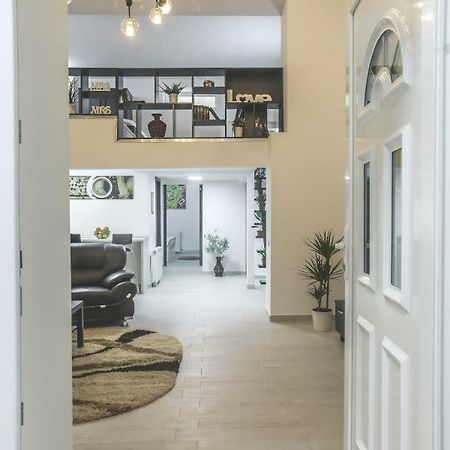 Victoria Duplex Apartament Apartment Bucharest Exterior photo